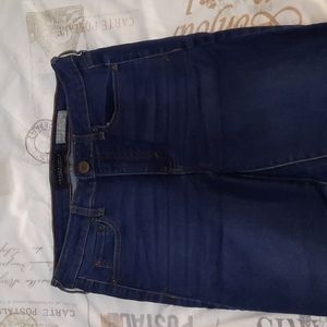 Aeropostale denim jegging.